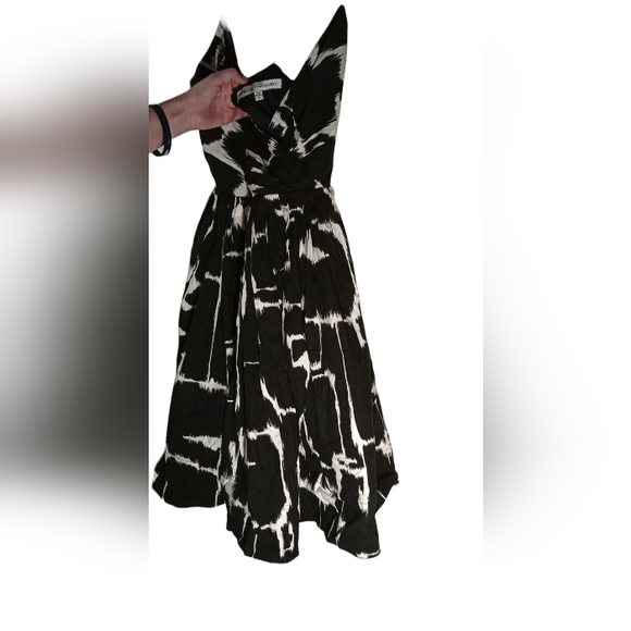 Steve Madden cocktail dress Black and white in color - Picture 3 of 3